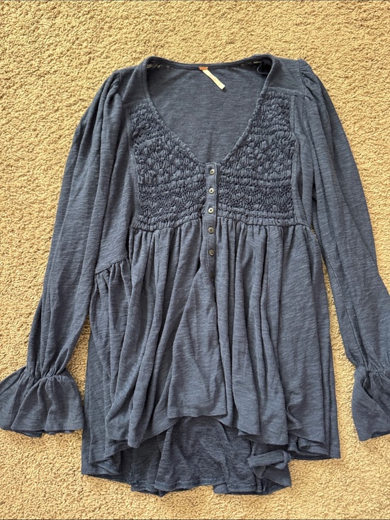Free People Tops - Free People Navy Smocked V-Neck Long Sleeve Tunic Top x-small